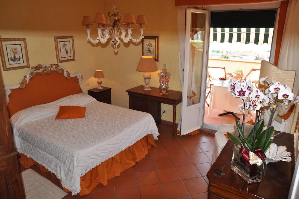Hotel Villa Maremonti Marina di Massa Eksteriør billede